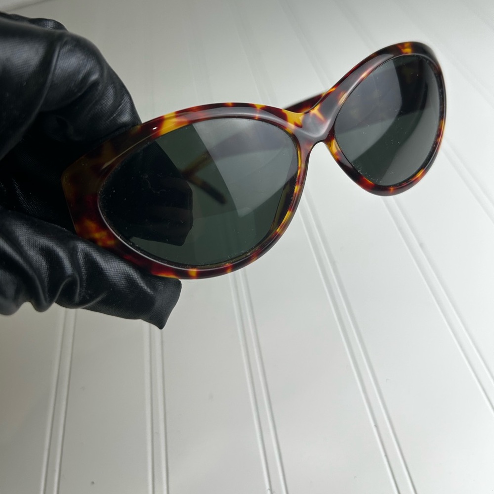 Gucci Women’s Leopard Tortoise Double G Wrap Sunglasses - Picture 7 of 15